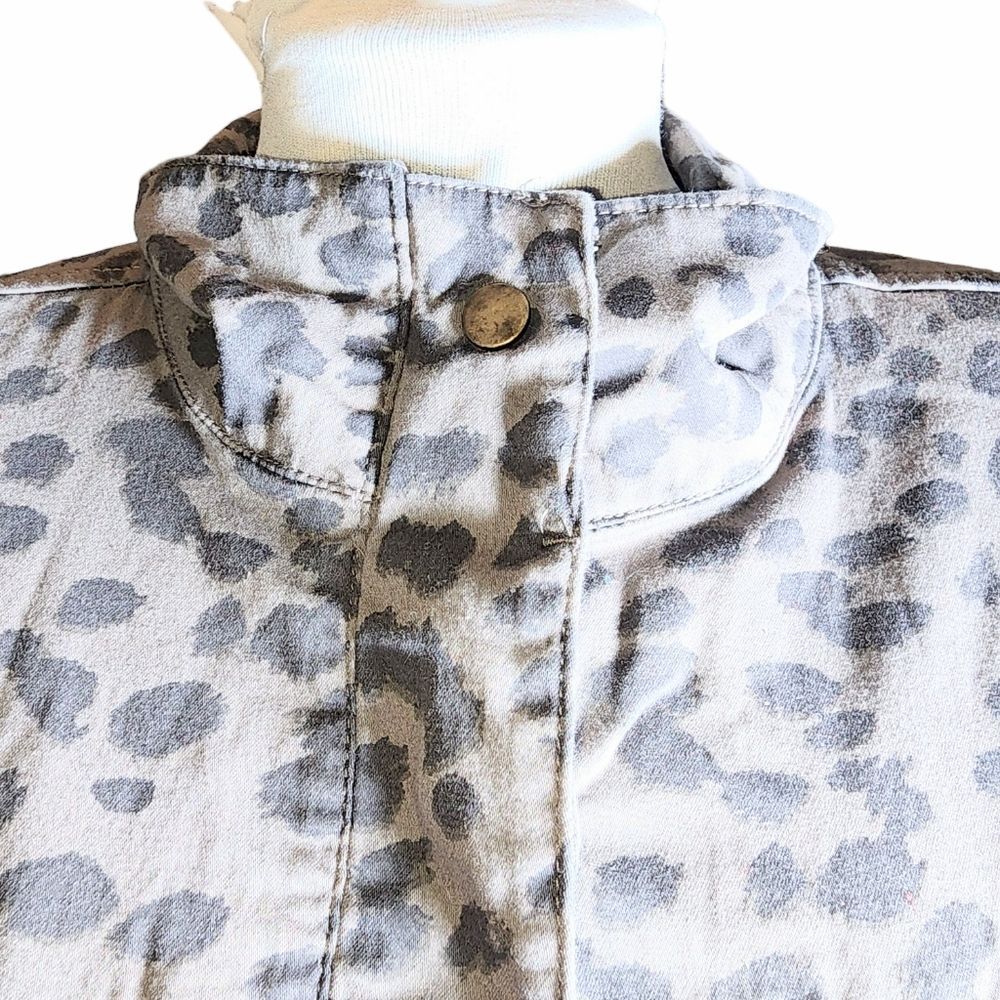 Knox Rose Gray Cheetah Print Drawstring Utility Jacket Size M - Picture 6 of 12